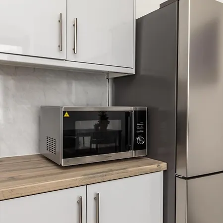 Dove Court Travel 3 - First Floor Ensuite Guest house Almondsbury