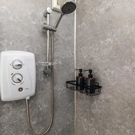 Dove Court Travel 3 - First Floor Ensuite * Almondsbury